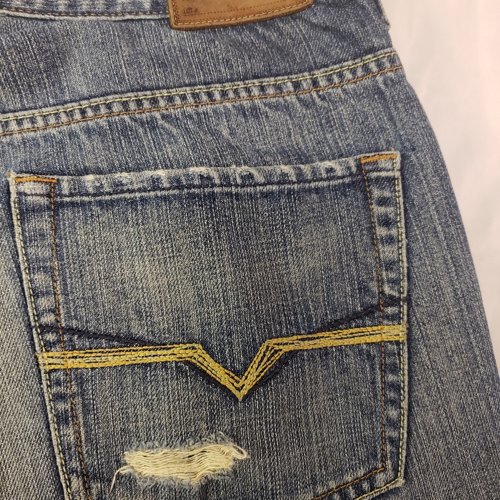 Guess Men's Blue Straight Jeans Size 33 Waist x 30.5'' Inseam Distressed Worn